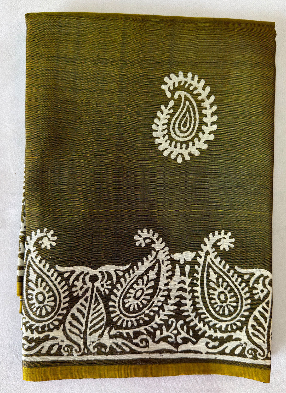 Shop Bishnupur Mulberry Saree online – Full saree laid flat display