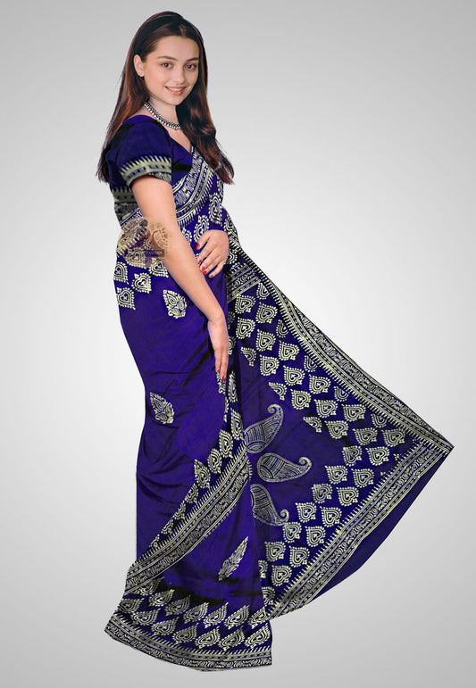 Side view of Indian Silk Saree – Woven grace for festive style