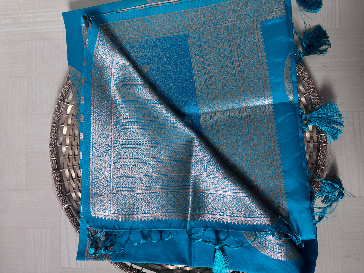 Buy Semi Soft Silk Saree online – Aqua Blue Saree blouse view