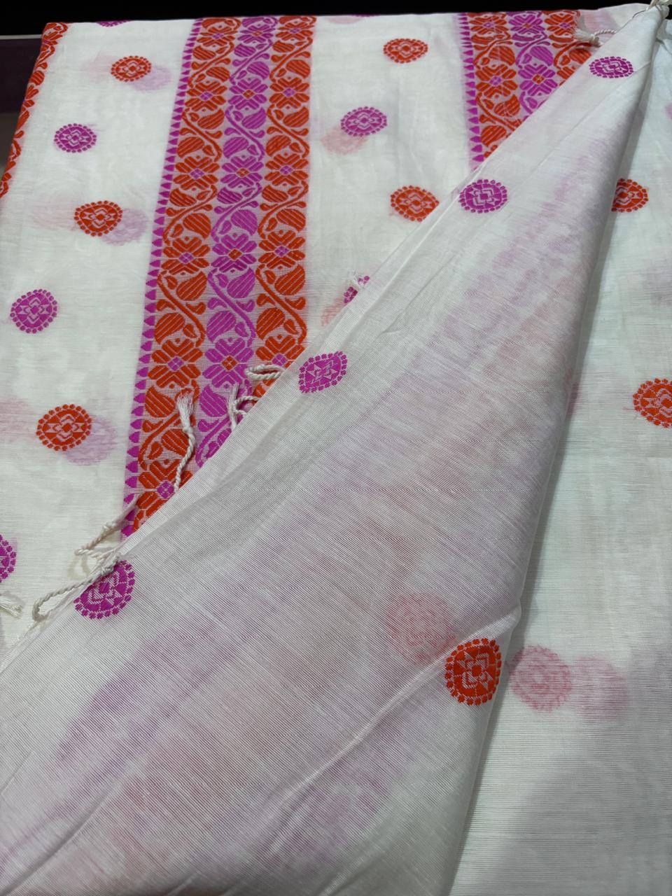 Kerala Kasavu Saree – Traditional South Indian Handloom