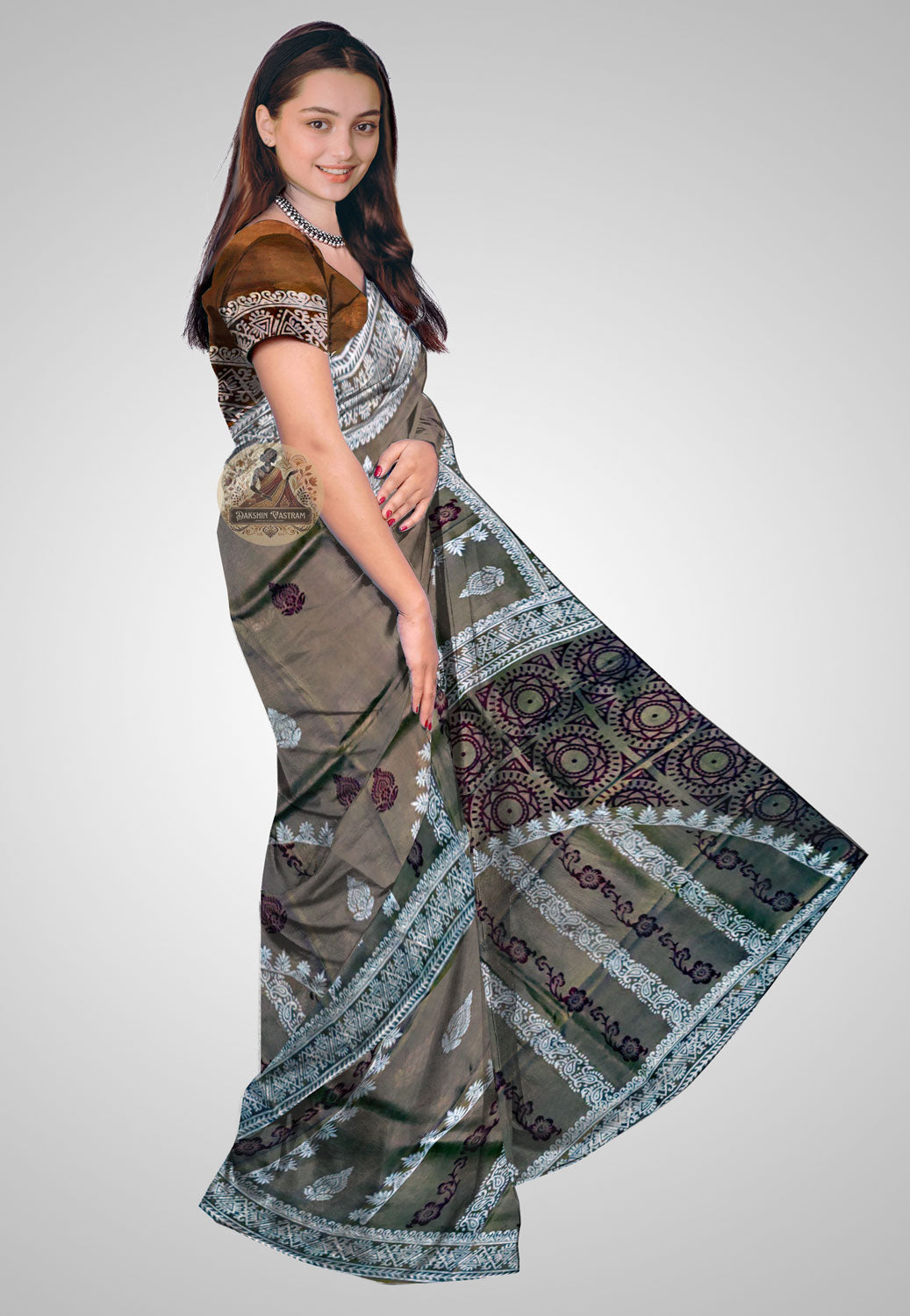 Shop Artisan Silk Saree – Pure silk side profile on mannequin