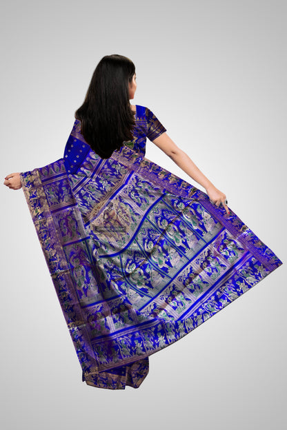 Buy Swarnachari Saree online – Model showcasing temple border highlights