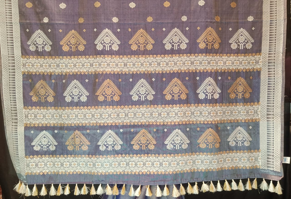 Shop Assam Silk Saree online – Side view showing Mulberry stitched border