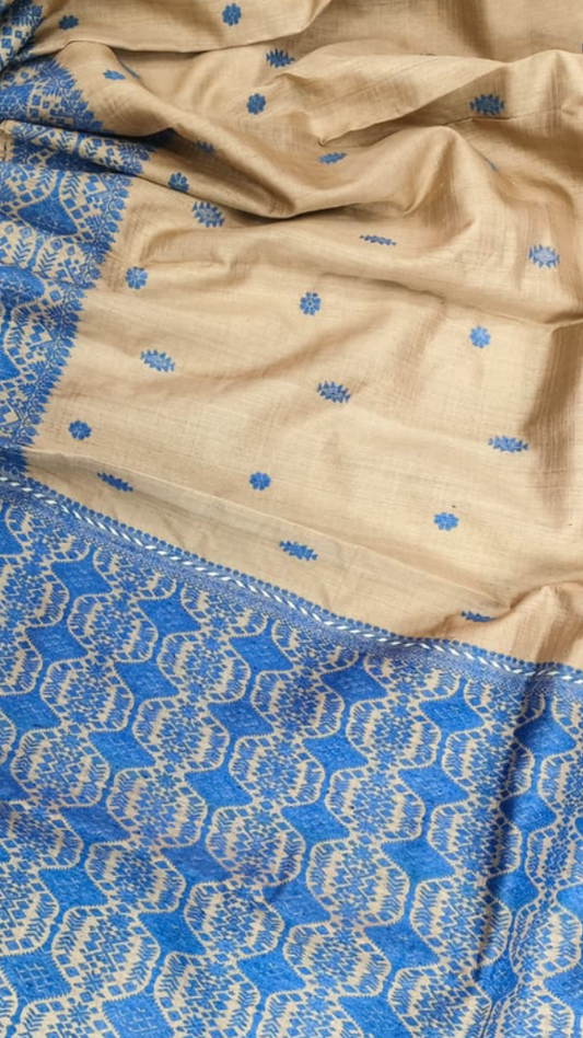 Buy Muga Silk Saree online – front view of Assam silk saree
