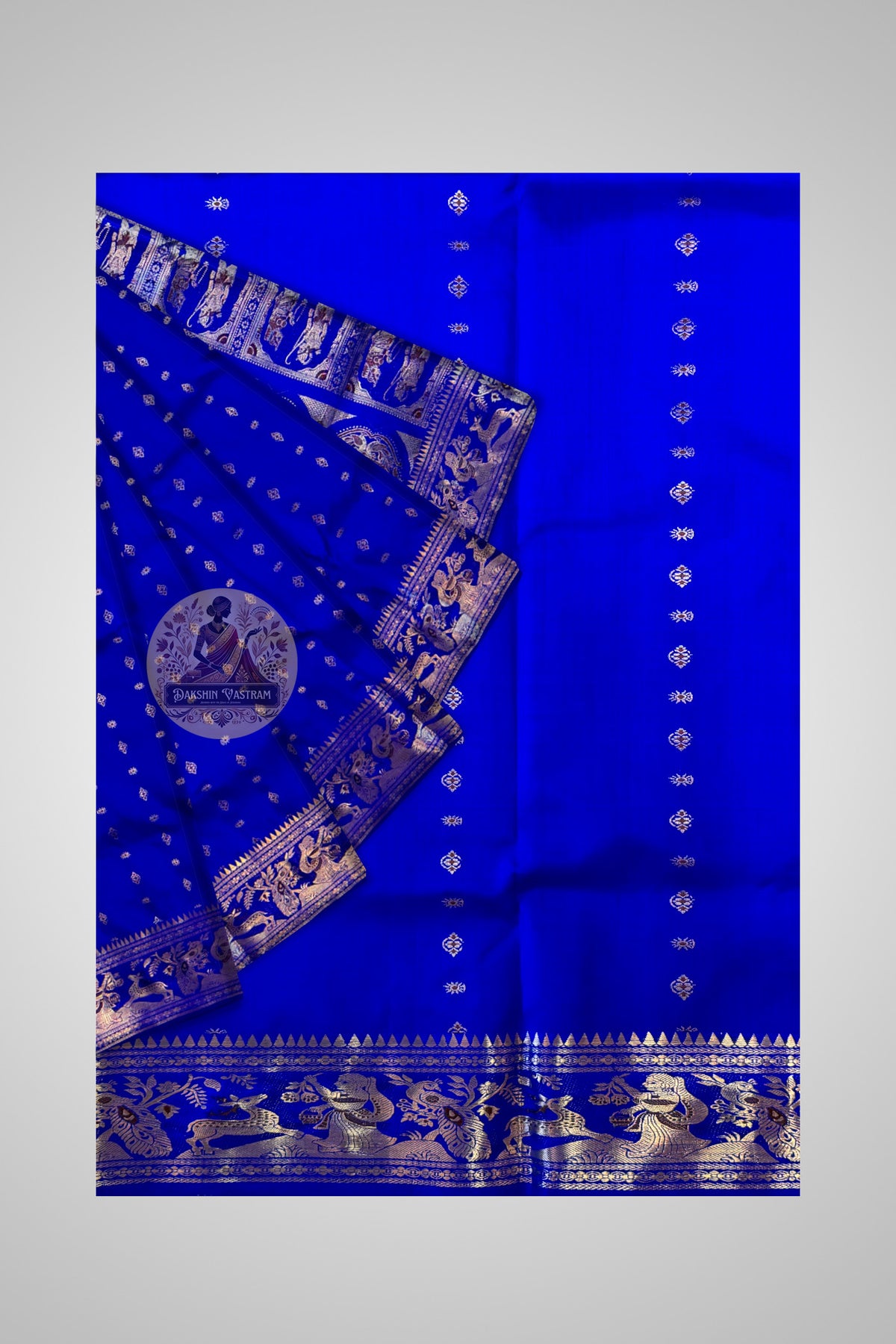 Buy Traditional Silk Saree online – Close-up of intricate zari patterns