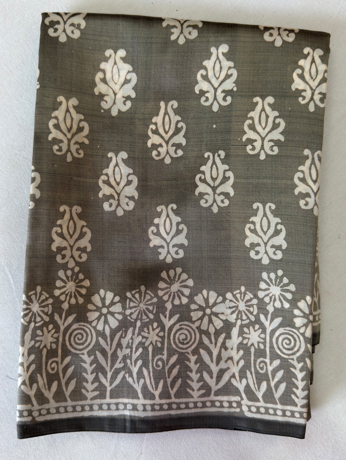 Shop Bishnupur Mulberry Saree online – Full saree laid flat display