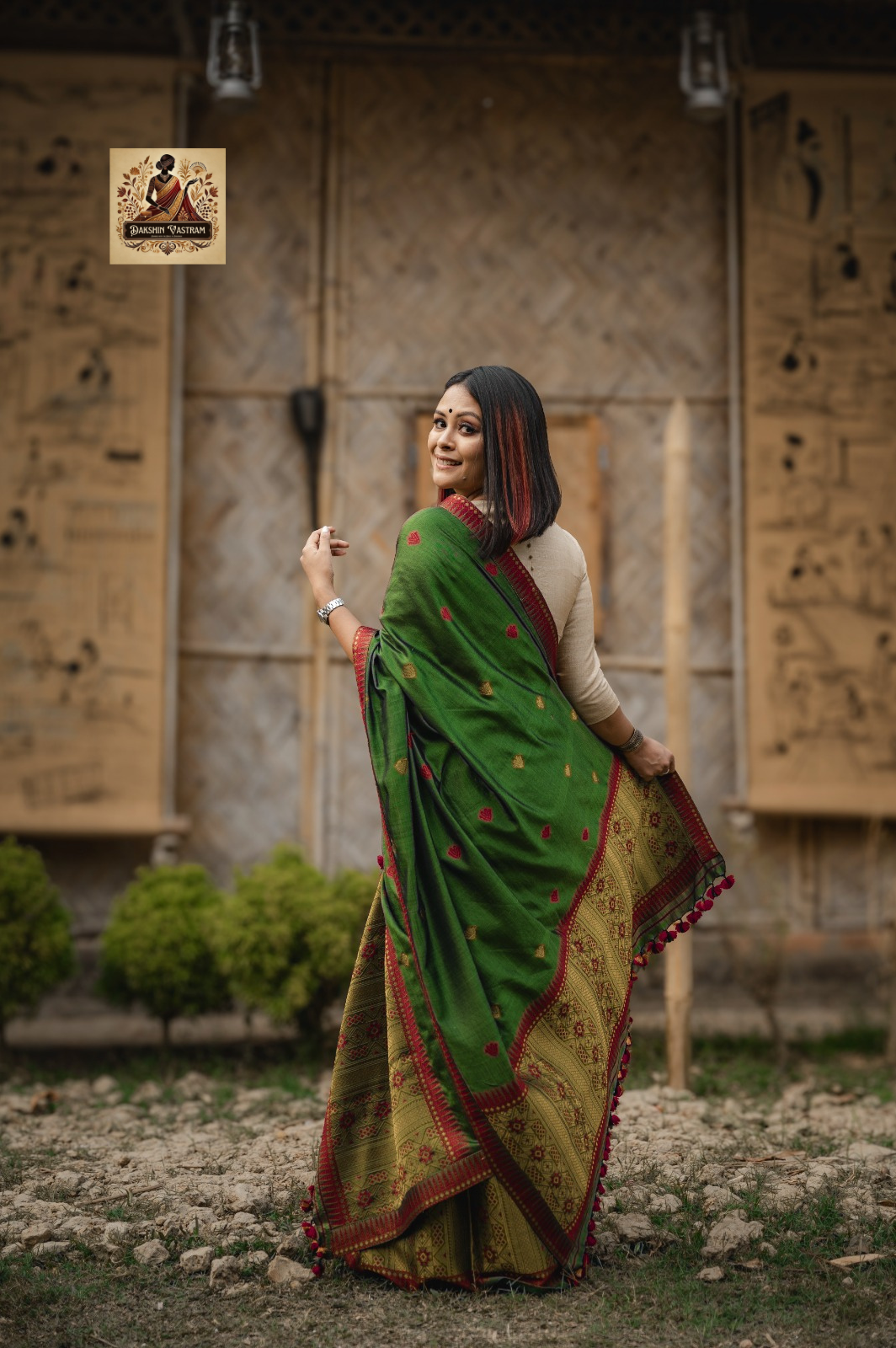 Close-up of Bihu Mekhela Chador silk weave with traditional Assamese motifs – handloom festival fabric
