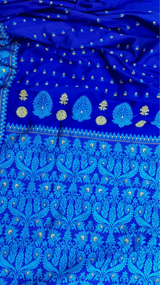 Shop Assam Silk Saree India – Side profile of mulberry silk drape