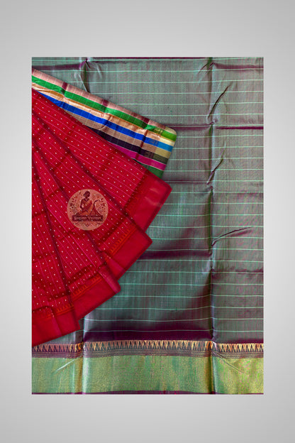 Buy Handloom Bishnupur Silk Saree online – Close-up of Bindu Booti weaving