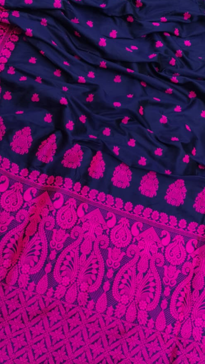 Shop Assam Silk Saree online – Close-up of handwoven silk texture