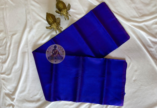Close-up of bridal-grade Bishnupur silk weave – even thread density and natural lustre, delivered to Watford and Reading