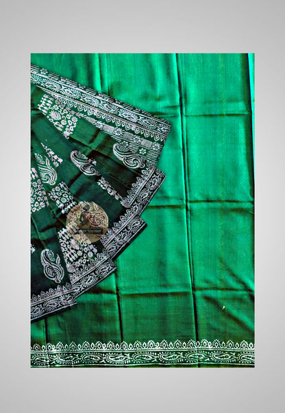 Close-up on handloom silk – fine detailing and texture