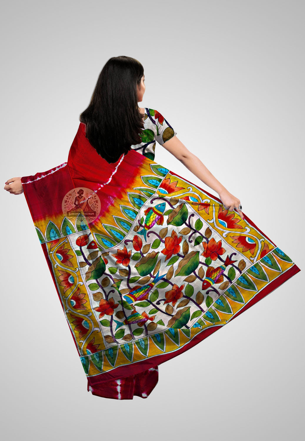 Rear image of silk saree – Showcasing elegant pallu and folds
