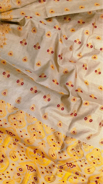 Buy Handloom Muga Silk Saree – close-up of silk weave texture