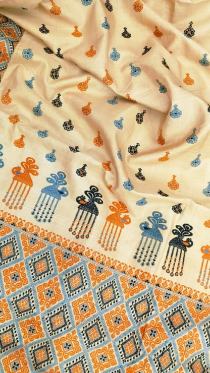 Buy Handloom Muga Silk Saree – close-up of silk weave texture