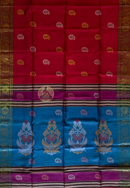 Macro close-up of individual hand-woven Kolakhetra motif on Bishnupur Silk Saree by Dakshin Vastram, each cell of the field-of-squares pattern placed with meditative precision on the handloom in Bishnupur Bengal