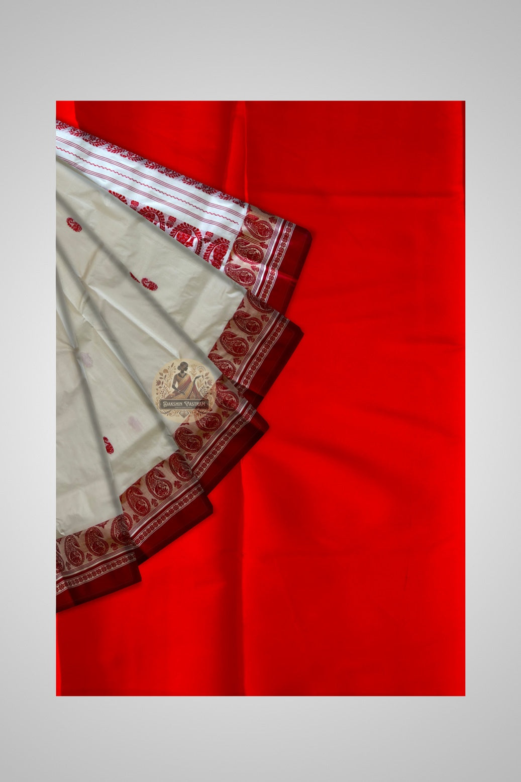 Bishnupur Garad silk saree pallu detail – handwoven traditional Bengal motifs in pure ivory mulberry silk, sacred auspicious drape for Lakshmi Puja and Bengali bridal occasions