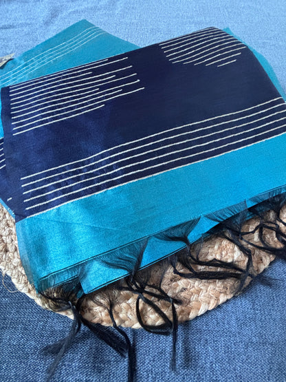Buy silk saree online India – Rear view showing pallu design