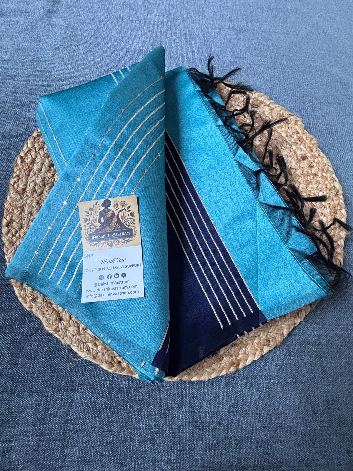 Shop semi raw silk saree India – Side drape of handwoven silk saree