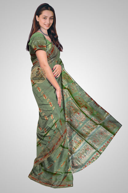 Shop Mulberry Silk Swarnachari Saree online – Side profile highlighting intricate pallu design
