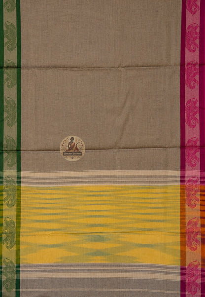 Border detail of pure cotton handloom saree sold without blouse piece, giving the recipient the joy of choosing her own blouse fabric and style