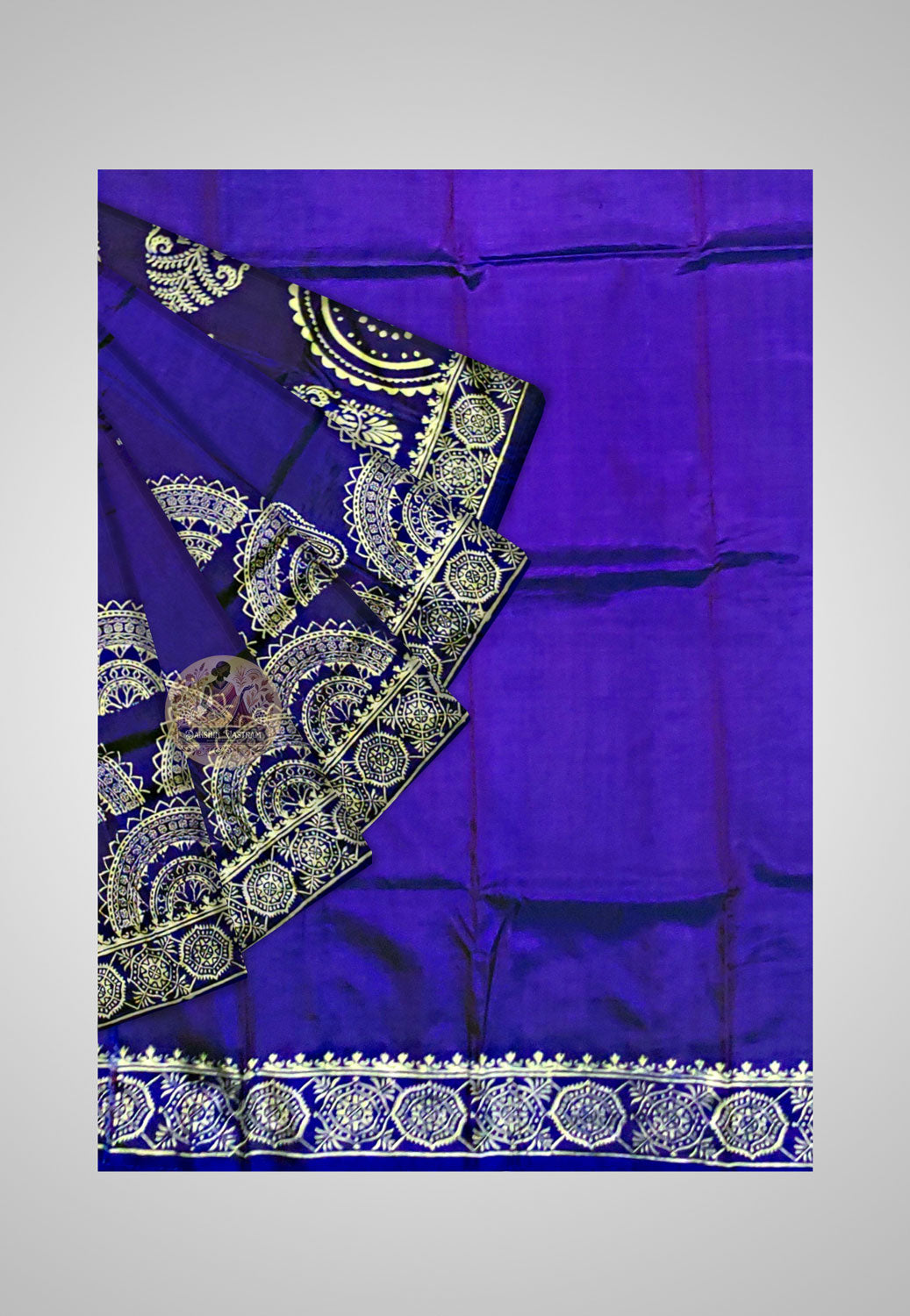 Close-up texture – Authentic silk fabric crafted in India