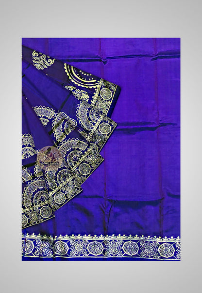 Close-up texture – Authentic silk fabric crafted in India
