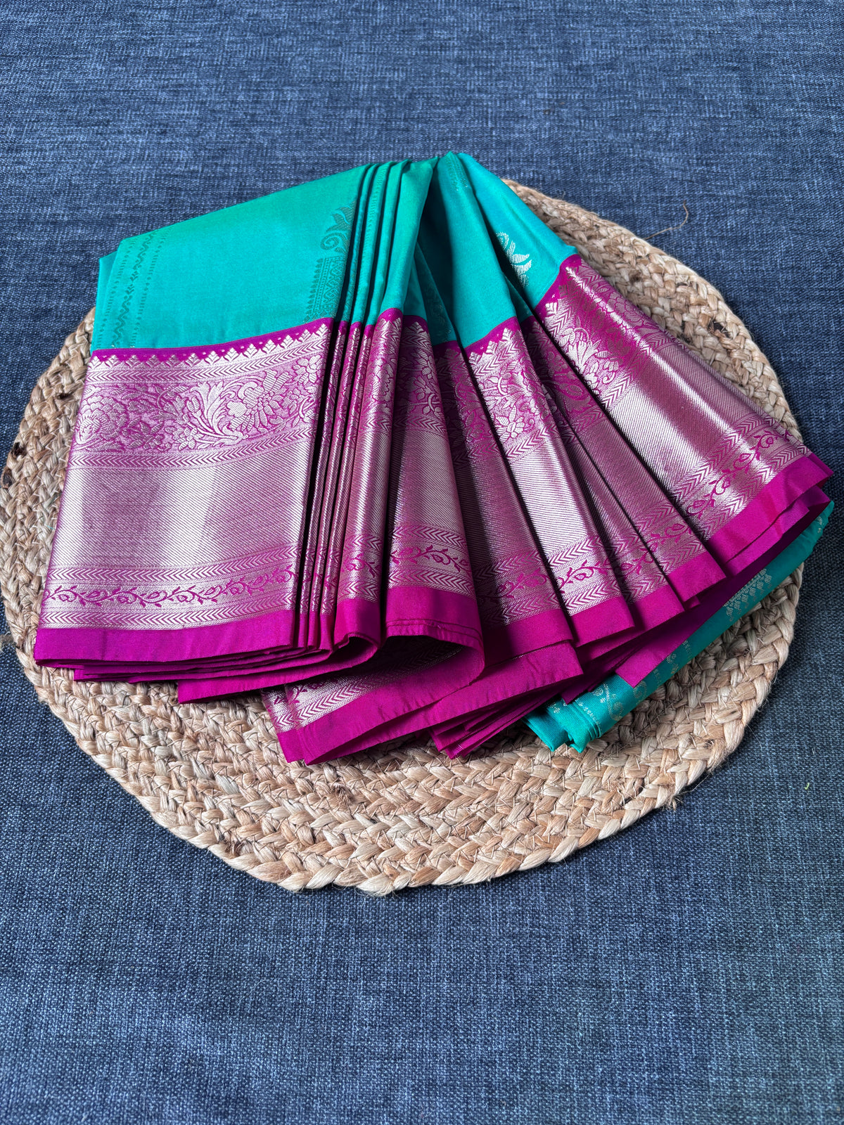 Authentic Kanjeevaram silk saree close-up of zari pallu – best value handloom saree delivered to London & Birmingham