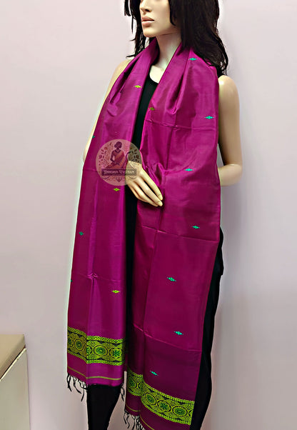 Order Pure Silk Stole online – Weave and design close-up
