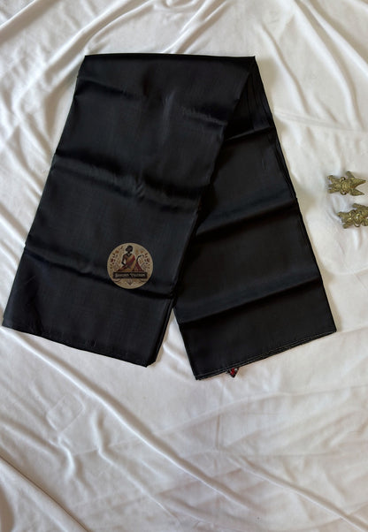 Close-up of Bishnupur silk than fabric showing unique colourway and handcrafted pit-loom weave texture