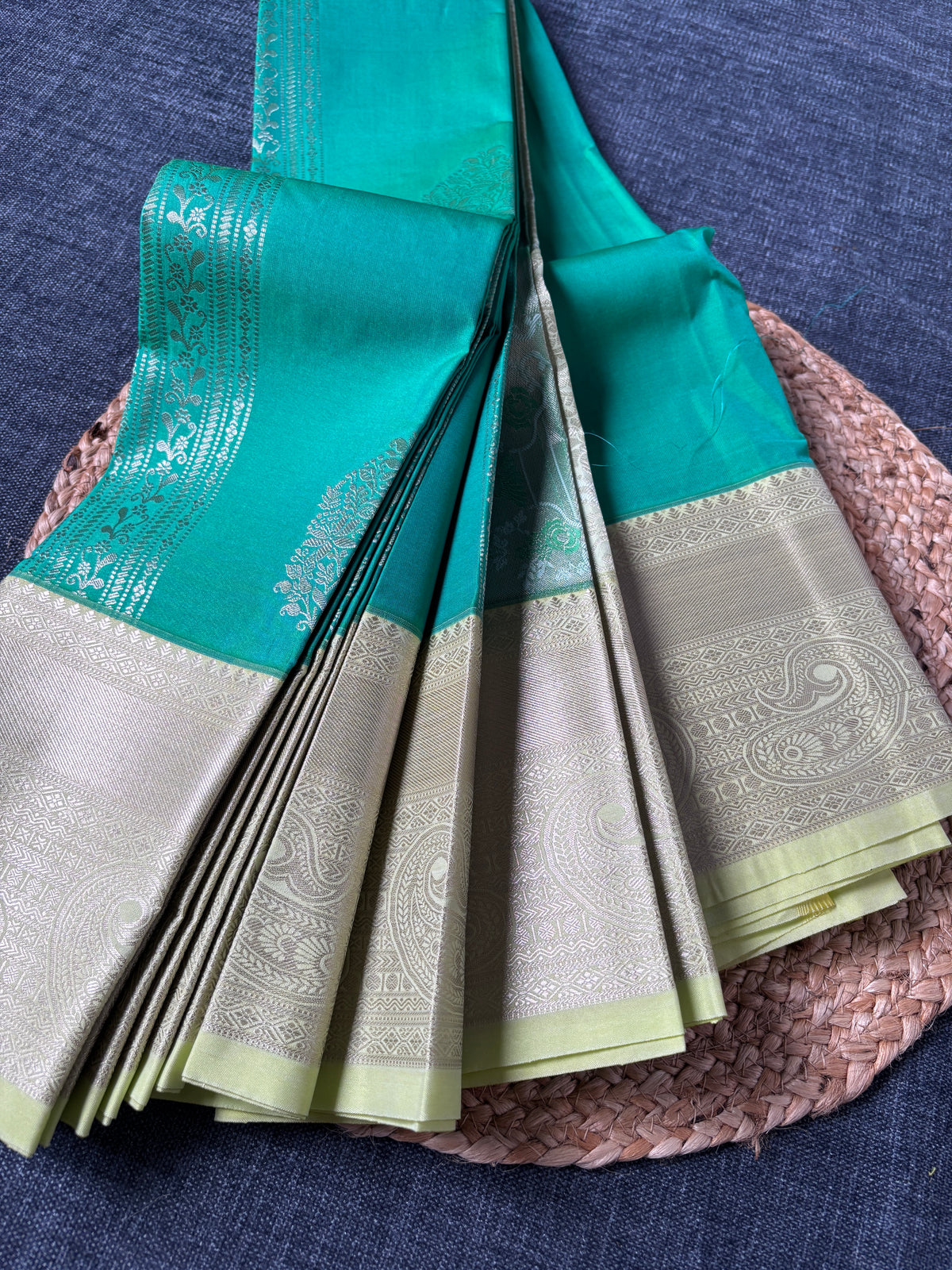 Gold zari pallu detail on Semi Kanjivaram silk saree – authentic Kanchipuram weave, gift-ready UK