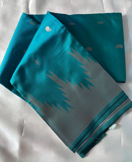 Shop Handwoven Kanchi Silk Saree – Side view of traditional drape