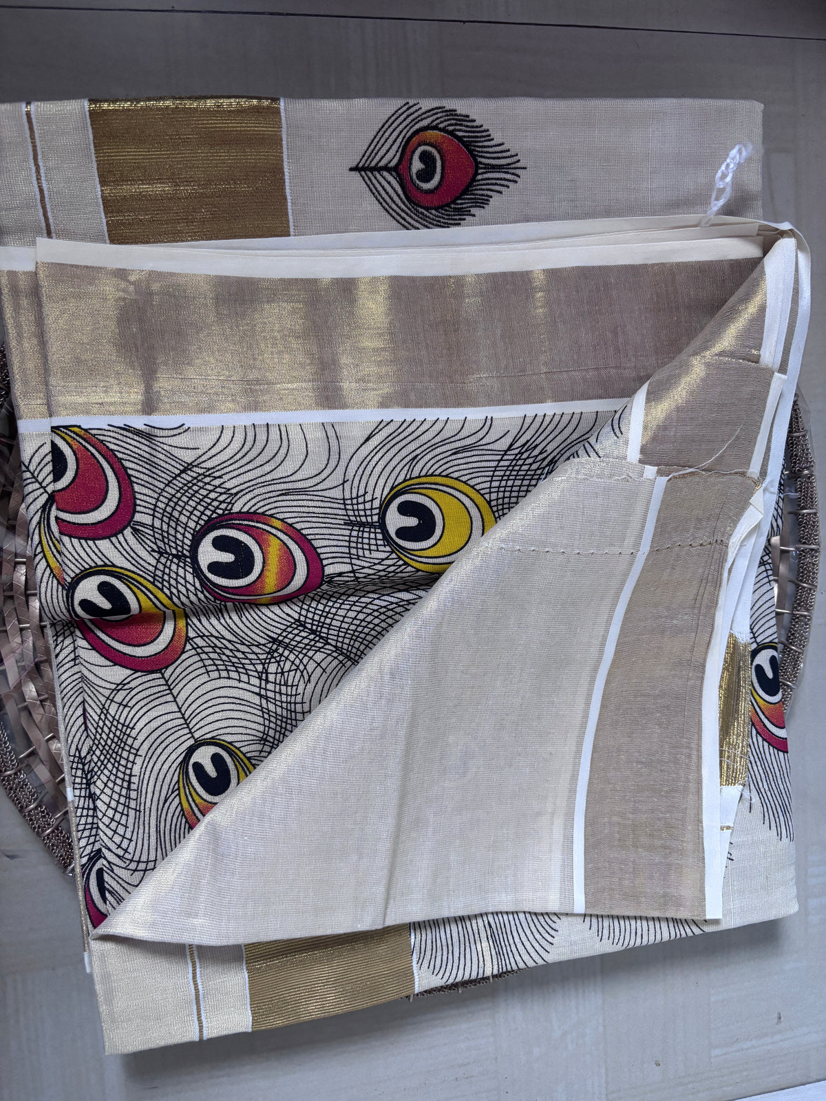 Buy Kerala Kasavu Saree online – Kasavu Saree full view