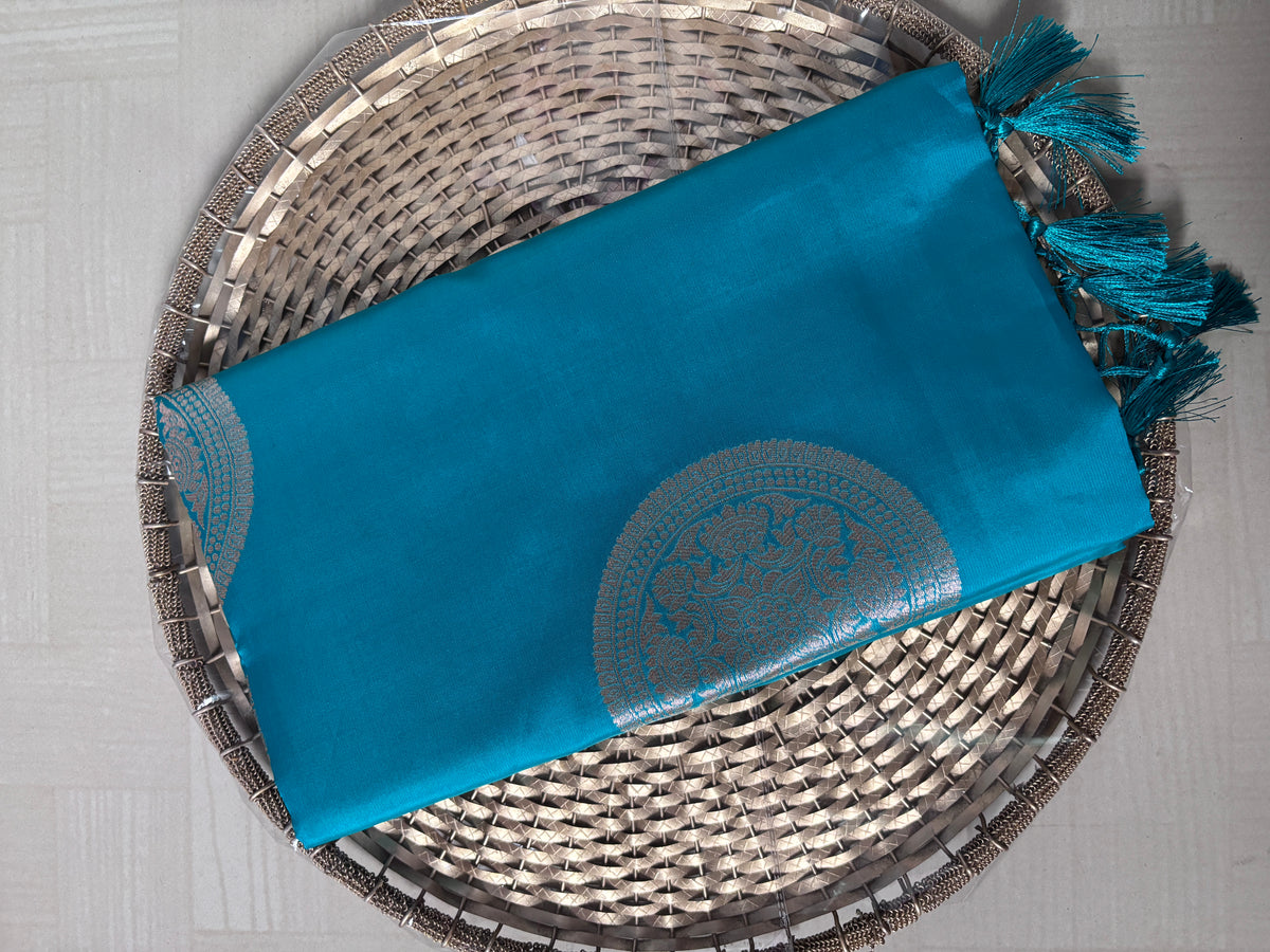 Buy Semi Soft Silk Saree online – Aqua Blue Saree front view