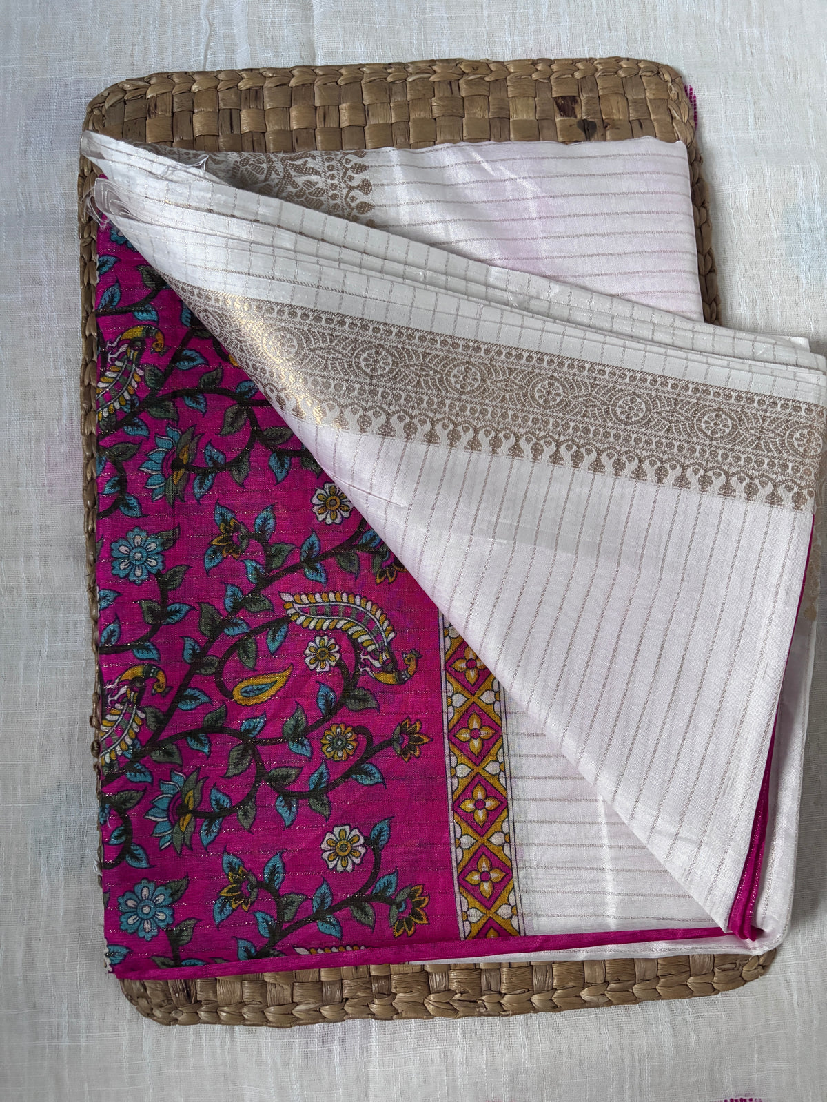 Buy Dola Silk Saree online – Elegant handloom front view