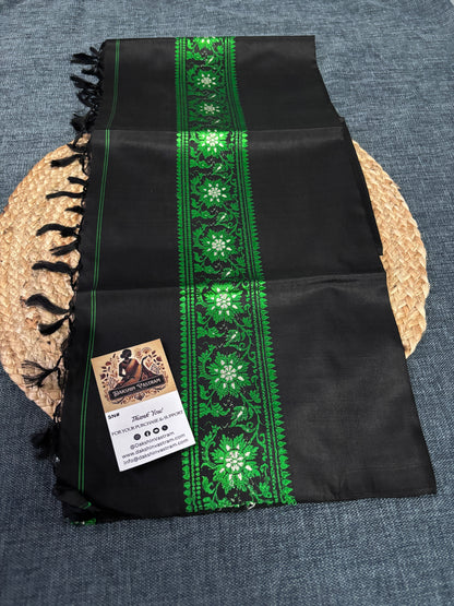 Shop Silk Stole online – close-up of mulberry silk texture