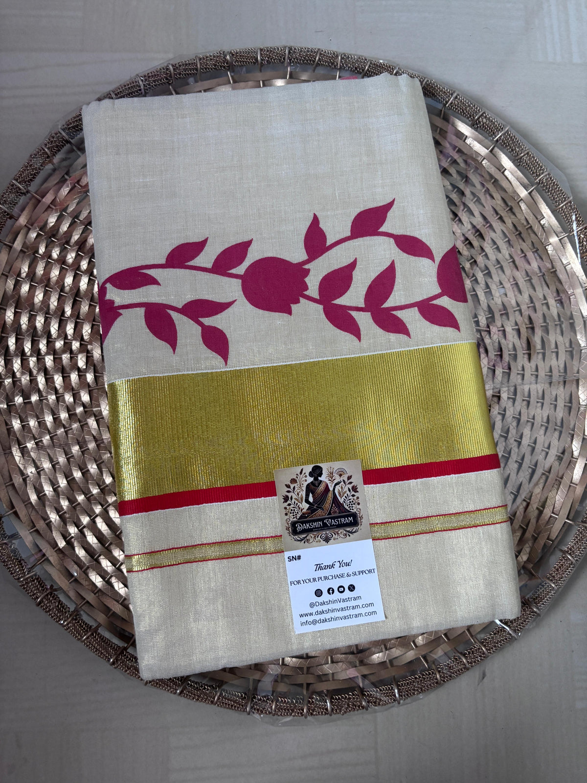 Buy Flower Kasavu Saree online – Kerala Cotton Saree front view