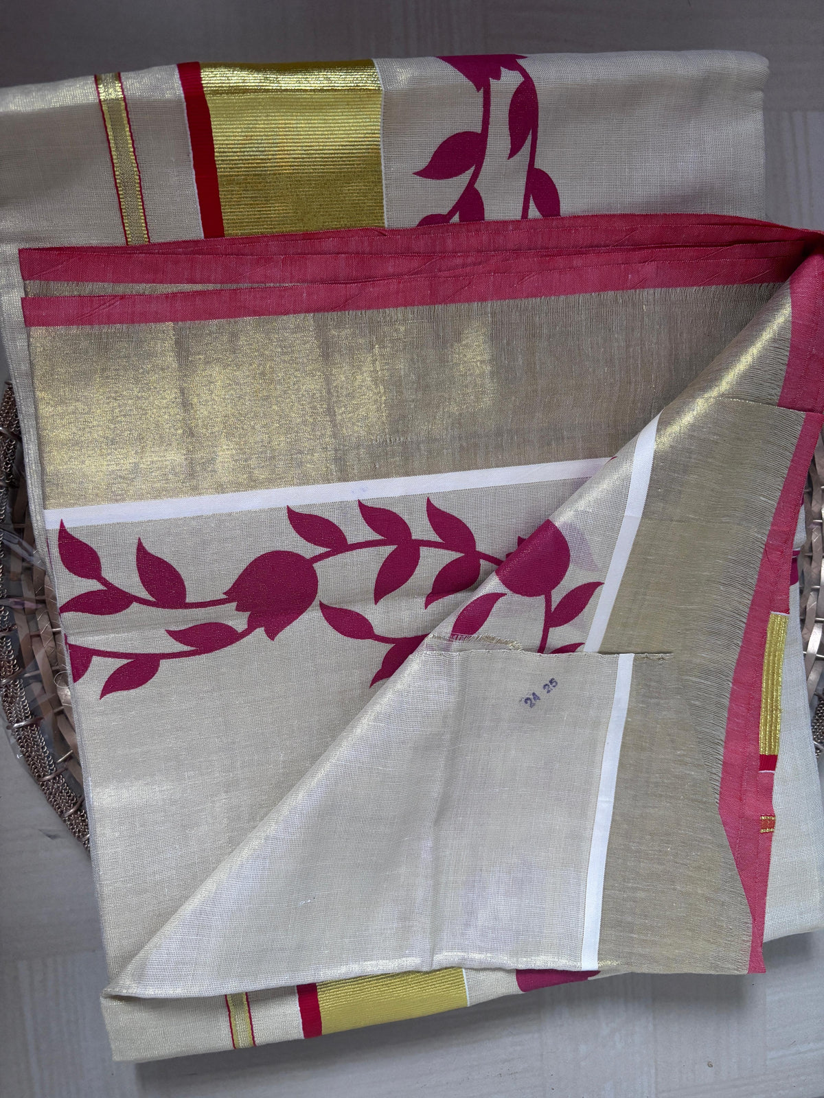 Buy Kasavu Saree online – Kerala Cotton Saree front view