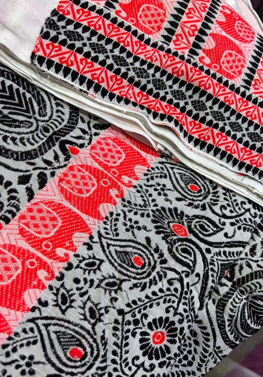 Kerala Kasavu Saree – Traditional South Indian Handloom