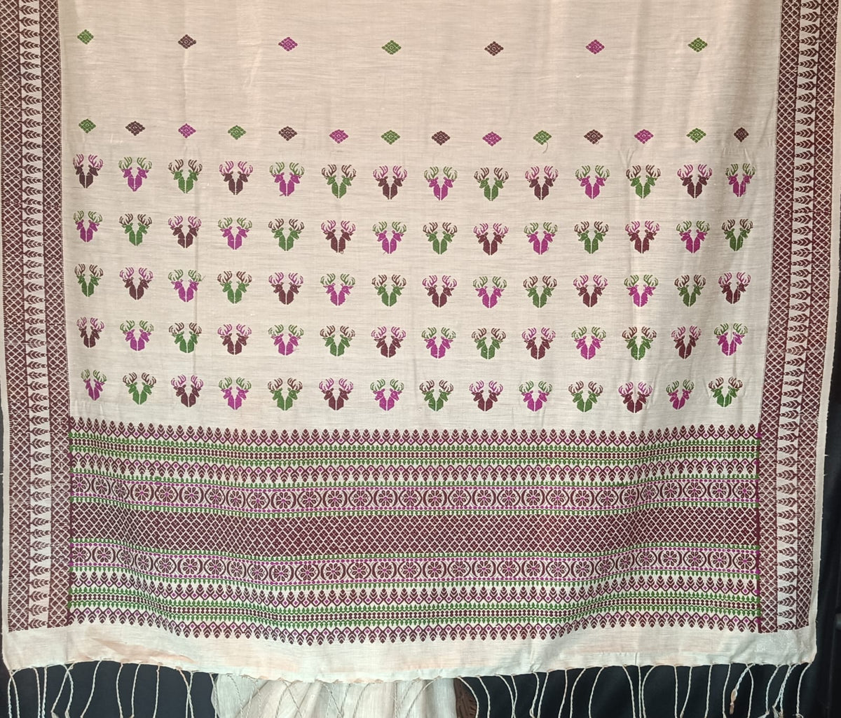 Buy Assam Silk Saree online – Pallu view of Toss silk saree