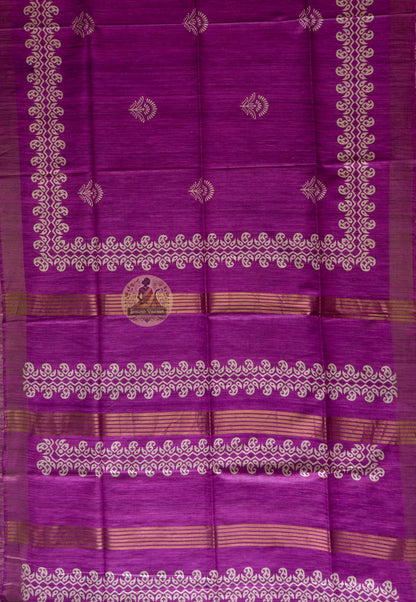 Full view of Ghicha Tussar Silk Saree laid flat showcasing complete handwoven golden amber wild Tussar fabric, a timeless saree for Kojagari Puja, Diwali, Navratri and every occasion that deserves grace