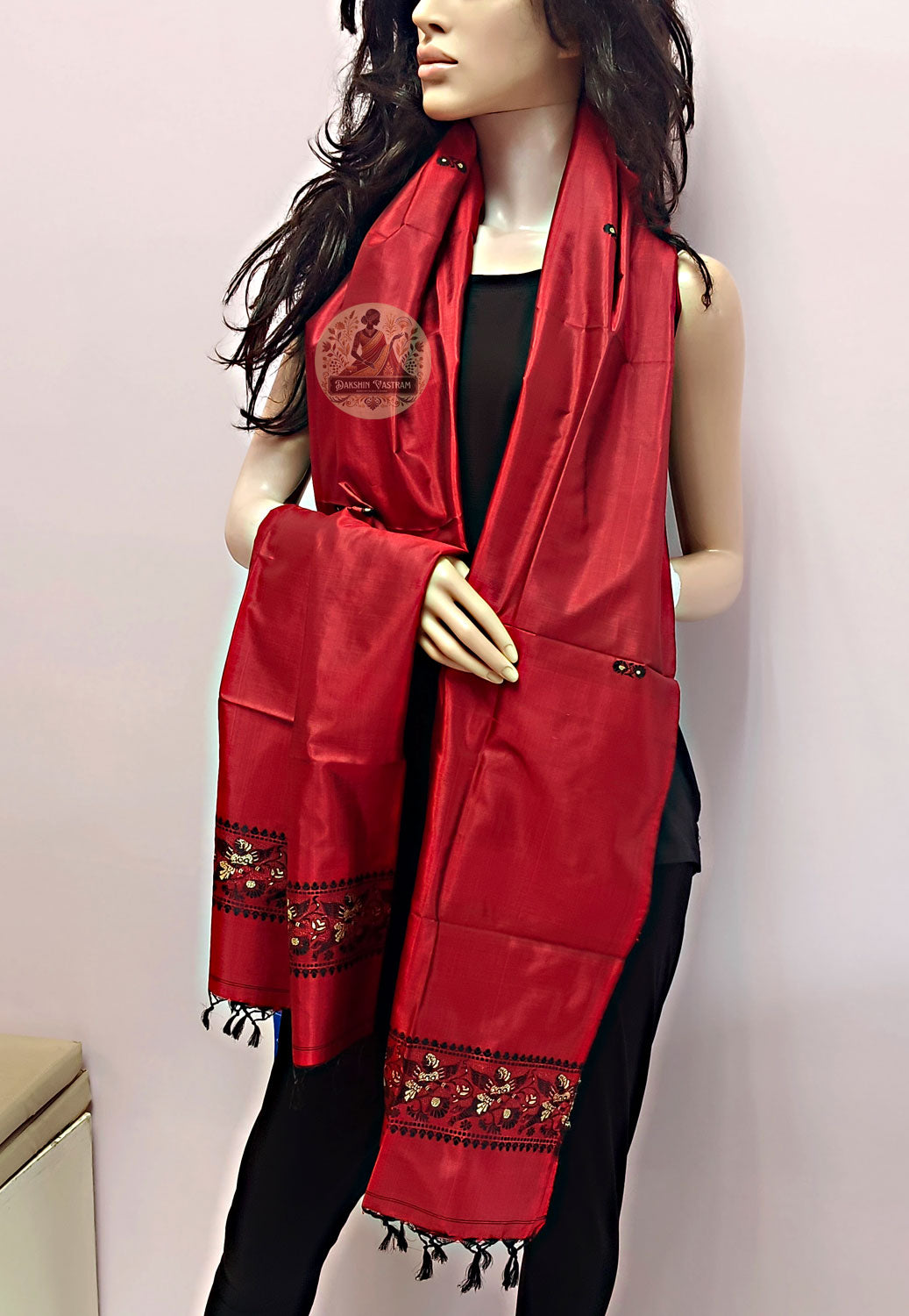 Order Indian Stole – Close-up of silk thread texture
