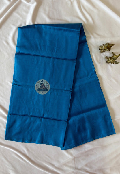 Close-up of lightweight Bishnupur silk than weave – soft pure silk fabric handcrafted in West Bengal artisan cluster