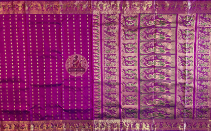 Shop Handwoven Swarnachari Saree online – Folded saree texture view