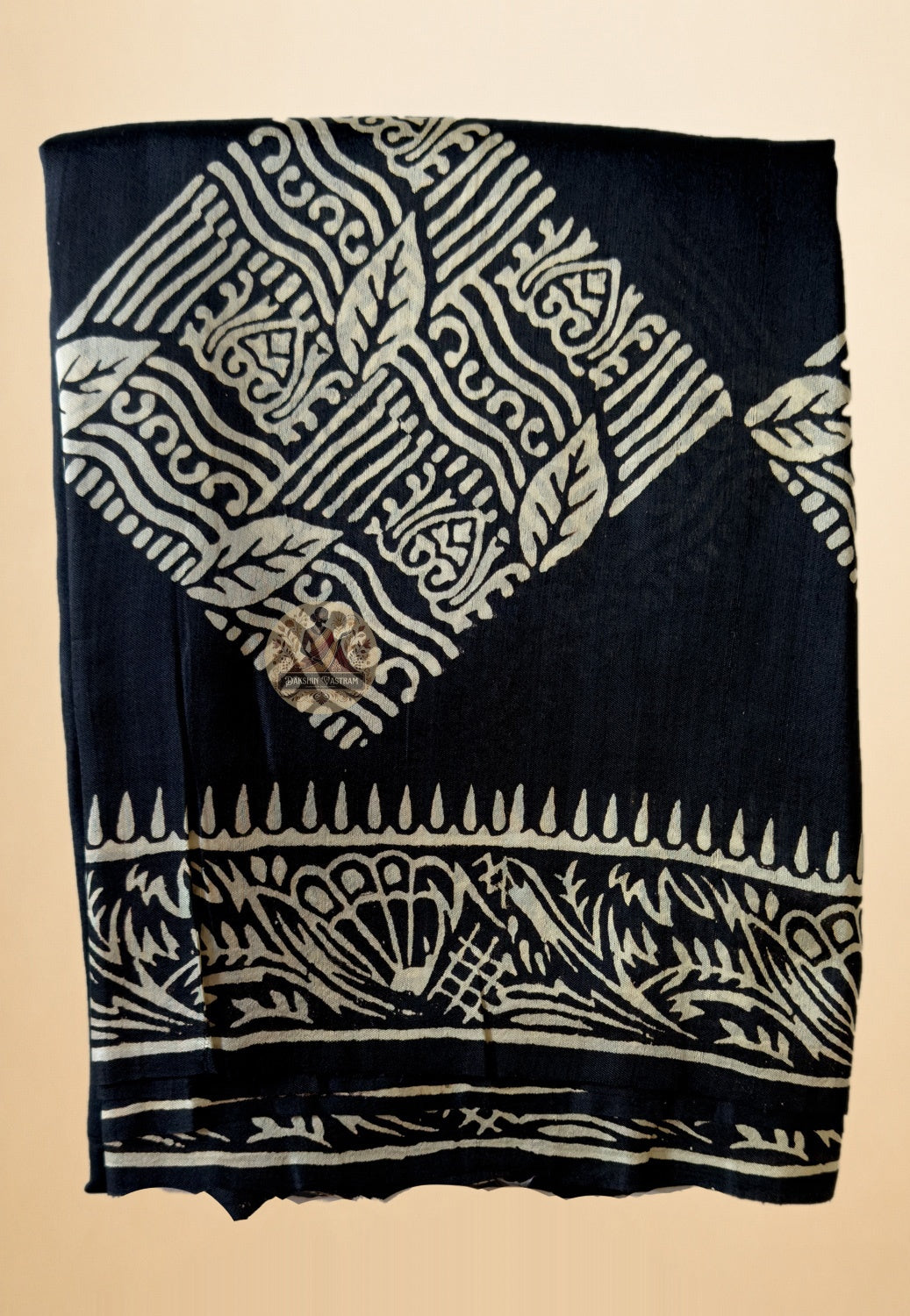 Bishnupur Pure Katan Silk Saree folded – premium handwoven pure Katan silk saree by Dakshin Vastram, directly sourced from Bishnupur weaving families and carefully shipped worldwide