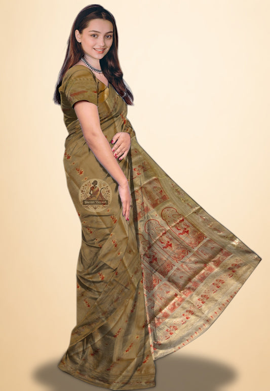 Close-up of Swarnachari zari weave detailing on Bengal handloom silk saree