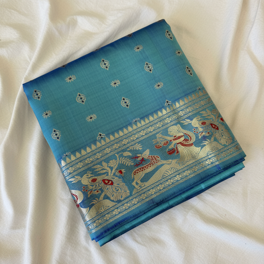 Buy Wedding Silk Saree – Close-up of border and anchal craftsmanship