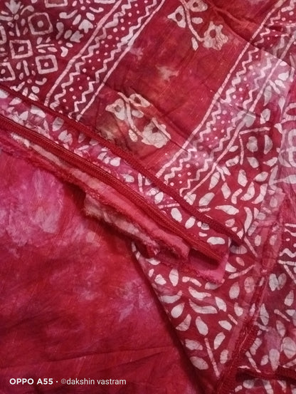 Saree Full View: Full view of Dola Cotton Saree draped on model, perfect for any occasion with a stylish yet comfortable look.