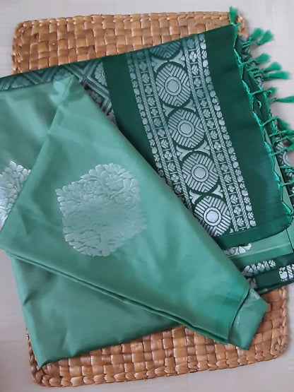 Buy South Indian Saree online – Soft Semi Silk Saree side view