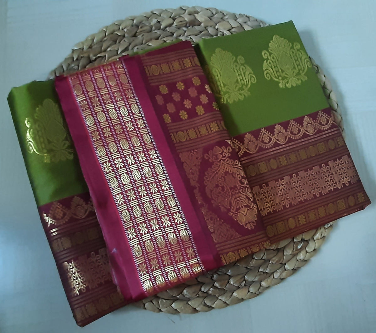 Saree rear view: Back view of Soft Semi Silk Saree, showing the refined drape and seamless texture.